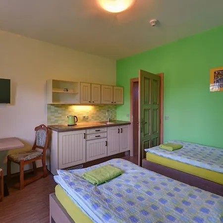 게스트하우스 Stribrnak Hradec Králové